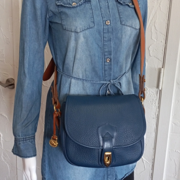 Dooney & Bourke, 1996 AWL Equestrian, Sporting Pouch - Picture 3 of 16